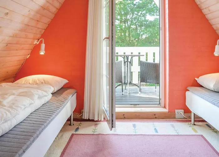 Three-bedroom In Feriehus