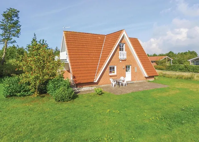 Three-bedroom In Feriehus